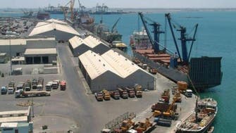 First Saudi oil derivatives worth $60 million arrive at Yemen’s Port of Aden
