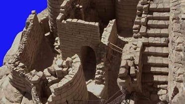 جانب من احدى القلاع في مدينة براقش التاريخية قبل ان يدمرها الحوثيين