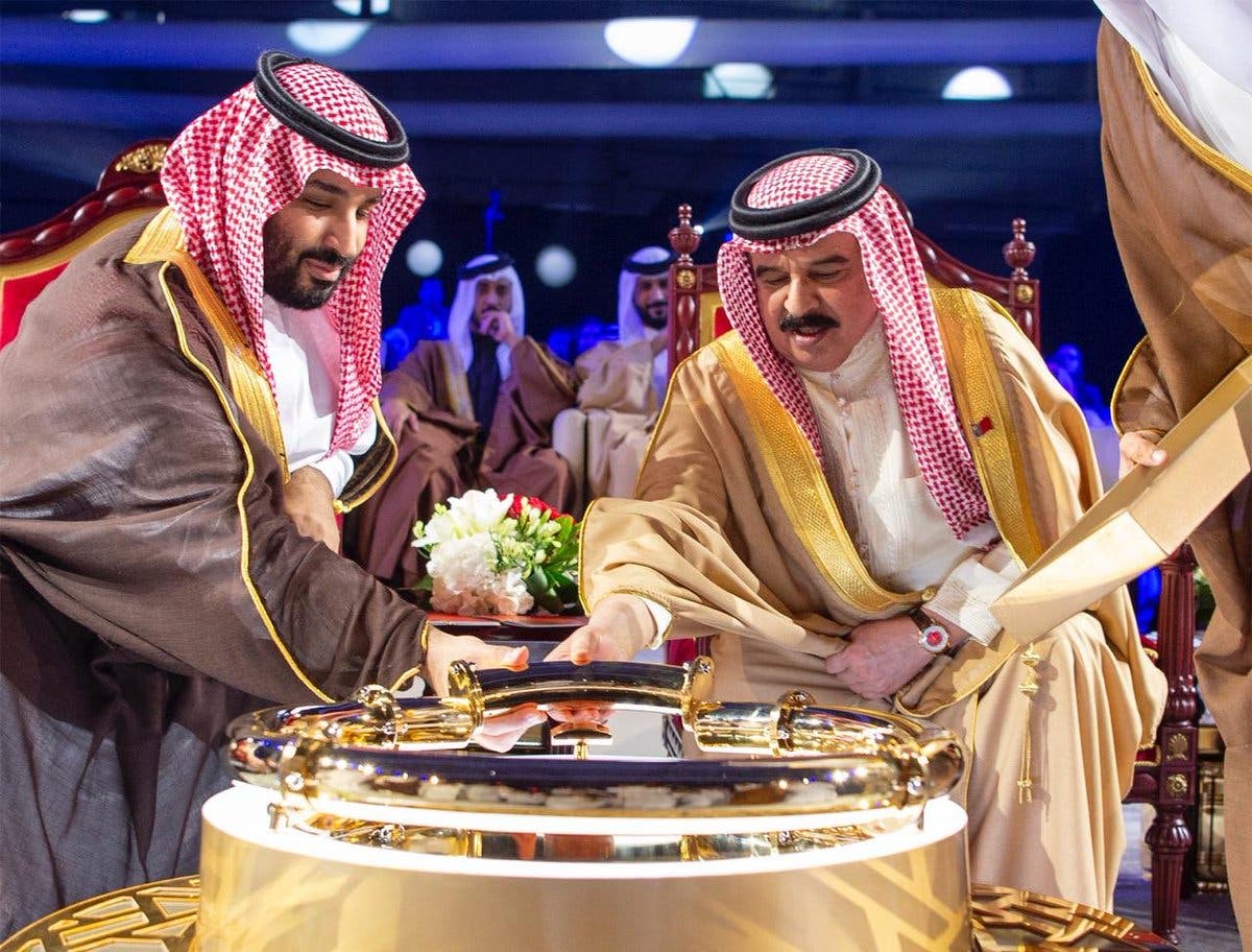 Bahraini King, Saudi Crown Prince inaugurate new Aramco-BAPCO oil ...