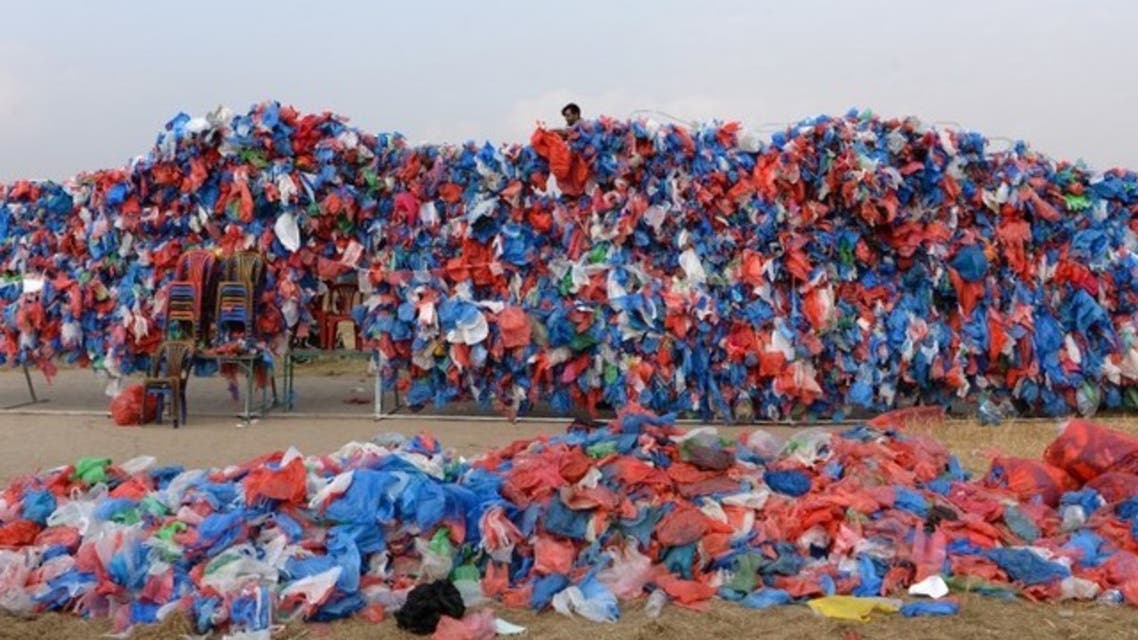 nepal-plastic-sea_F2FA7C1DFE3D4E3EB210F32962B0CEA6