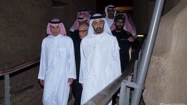 الجبير وعبدالله بن زايد في الدرعية.. وصورة لطيفة مع صقر