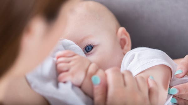 للأمهات.. طول فترة الرضاعة الطبيعية يقلل أمراض الكبد