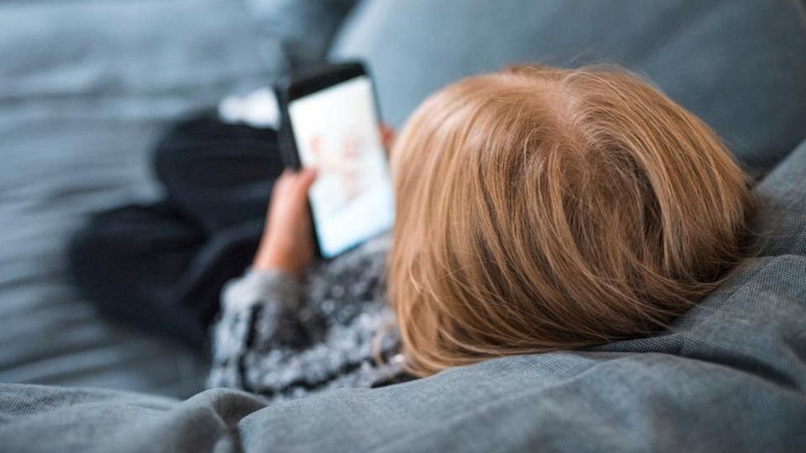 Kids with mobiles