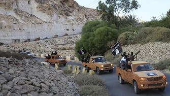 مسلحون يشتبه في انتمائهم لداعش يهاجمون بلدة وسط ليبيا