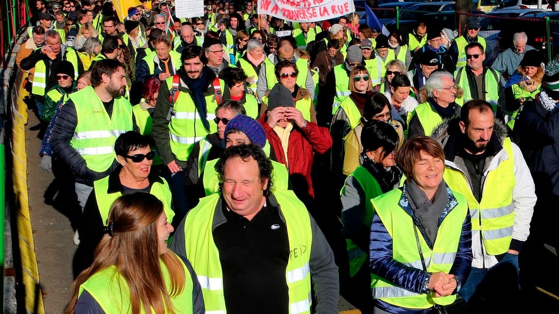 The central French city of Bourges is shuttering shops to brace for possible violence between police and yellow vest protesters. (File photo: AP)