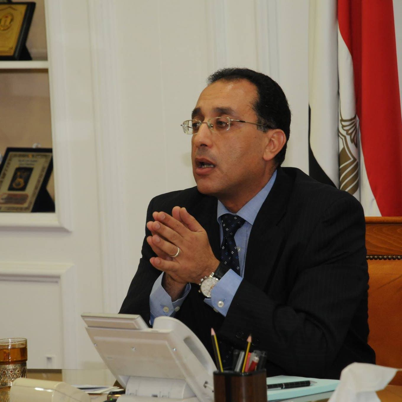 رئيس وزراء مصر لزوج الطبيبة: أعتذر عما فعله أهل قريتكم