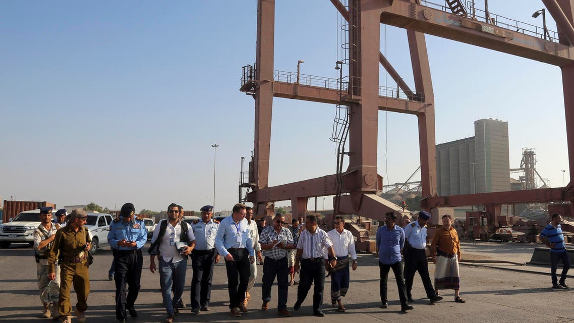 A security team from the United Nations office in Yemen visits the strategic Red Sea port of Hodeida on December 21, 2018 to discuss the security situation there before the arrival of UN observers.