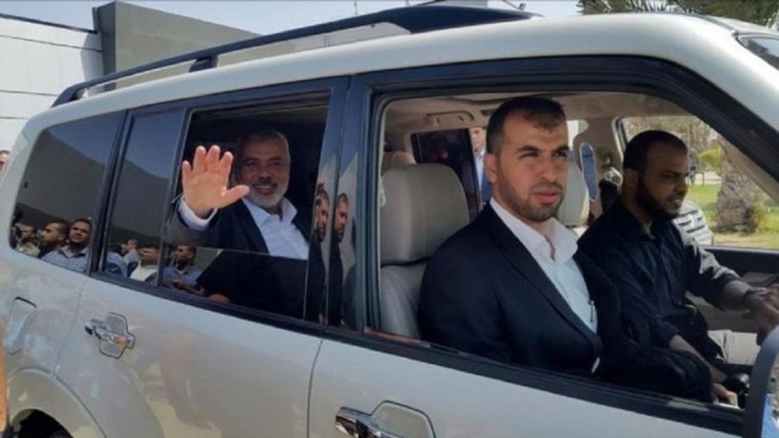 زعيم حماس أثناء مغادرته غزة متوجها إلى القاهرة