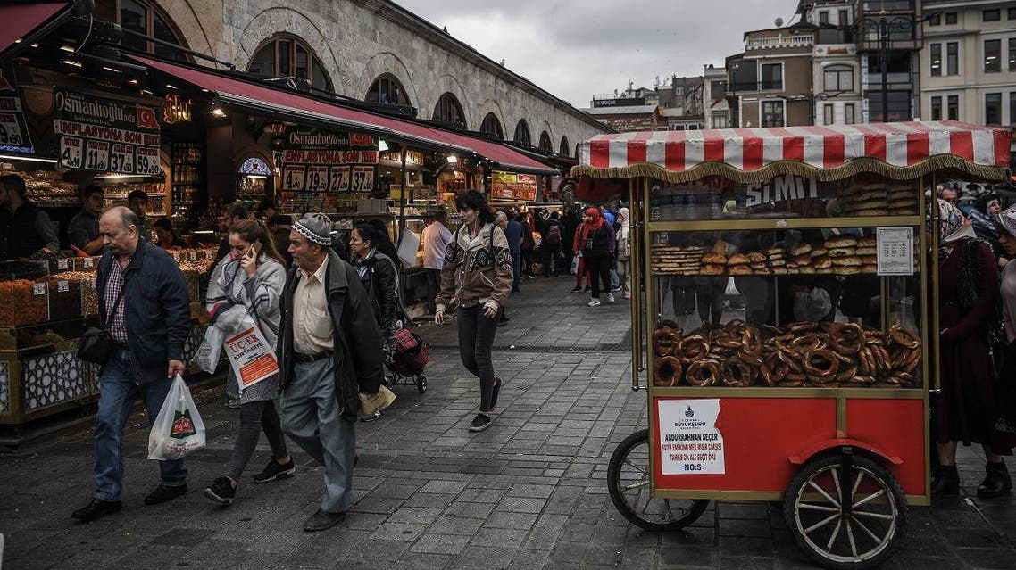 Turkey shoppers in an Istanbul market (AFP)