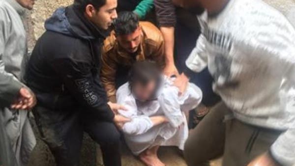 مصرية حبست طفلها 10 سنوات بغرفة مظلمة.. لن تتوقع ما حدث