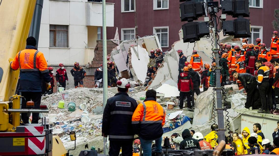 Rescuers work at the site of a collapsed six- storey building in Kartal district of Istanbul, on February 7, 2019. (AFP)