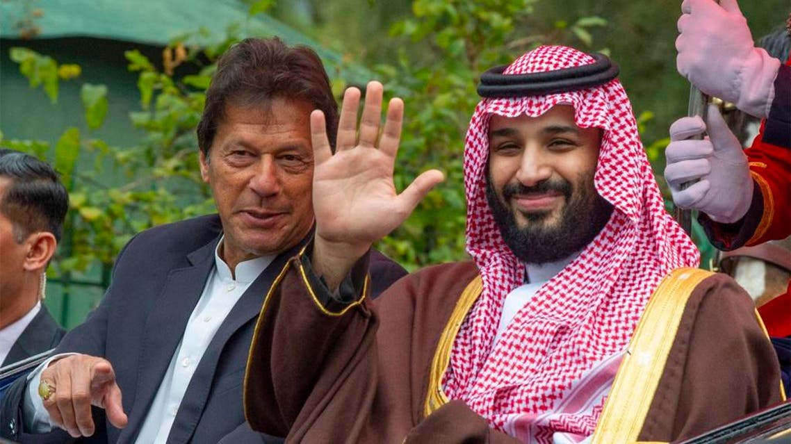 Saudi Crown Prince Mohammed bin Salman in open horse carriage with Pakistani PM Imran Khan (Bandar al-Jaloud)