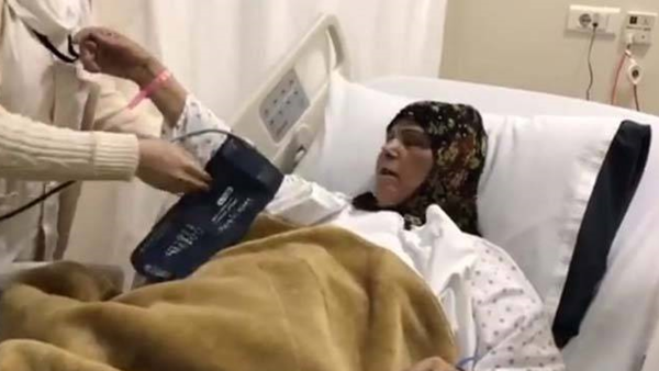 لبنانية تنجب طفلين بعمر الـ61.. "صارا الدنيا كلها"
