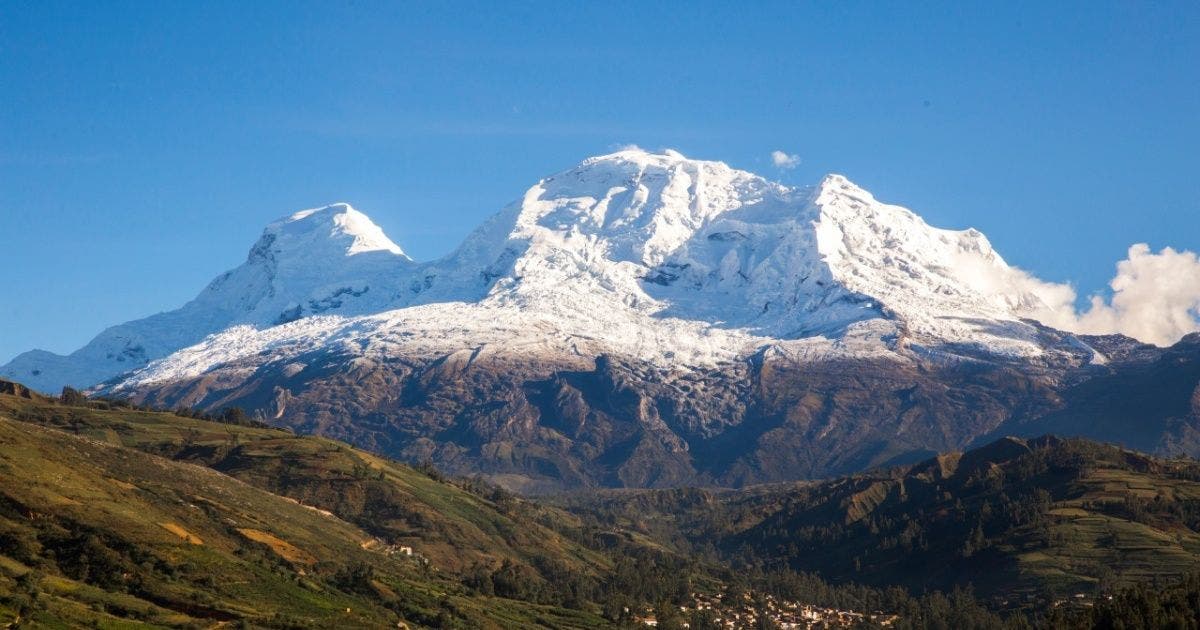 صورة معاصرة لجبل هواسكاران بالبيرو
