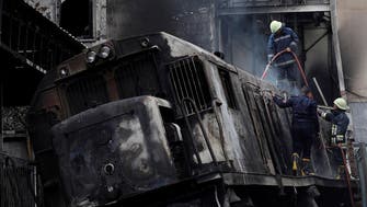 مصر : ٹرین حادثہ، دوکنڈکٹروں میں لڑائی نے 25 انسانوں کی جان لے لی 