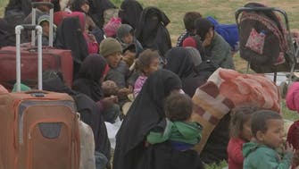 خروج کودکان و زنان بی‌سرپرست از آخرین ويرانه خلافت داعش    