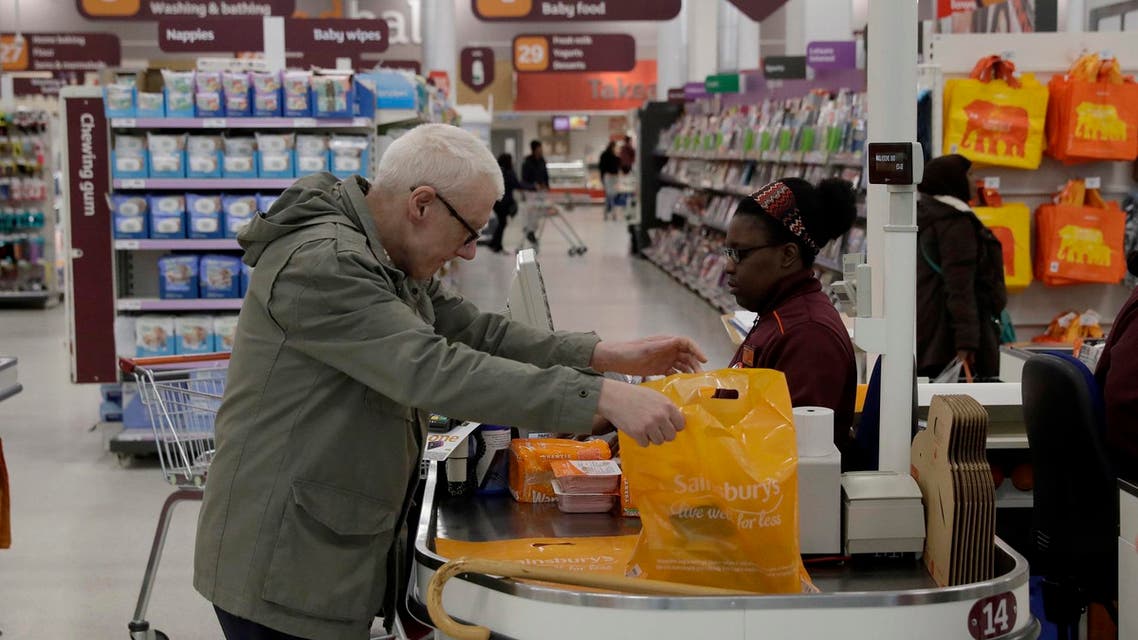 British consumers reined in their spending in February ahead of Brexit as shoppers focused on buying food, including for stock-piling. (File photo: AP)