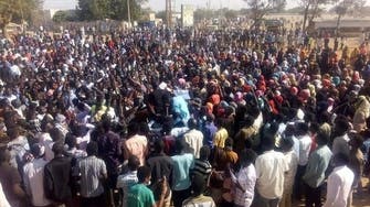 السودان يعلن تشكيلته الوزارية مع دعوات لـ"عصيان مدني"