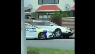 شاهد لحظة القبض على أحد منفذي هجوم المسجد بنيوزيلندا
