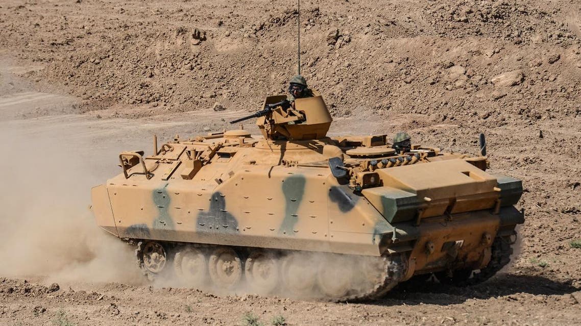 Turkish soldiers conduct military exercises near the Habur crossing gate between Turkey and Iraq. (File photo: AFP)