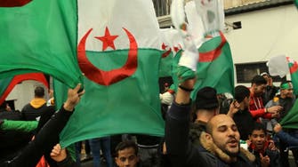 الجزائر تخطط لخفض دعم الغذاء والغاز لكبح العجز