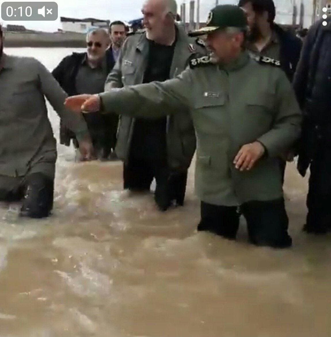 من الفيضانات