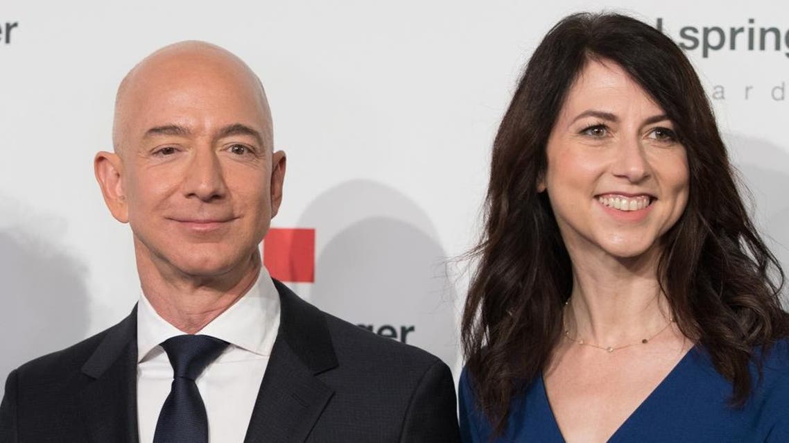 jeff bezos and wife (afp)