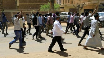 ارتفاع قتلى احتجاجات السودان لـ6.. والبشير يجتمع مع قادة الجيش