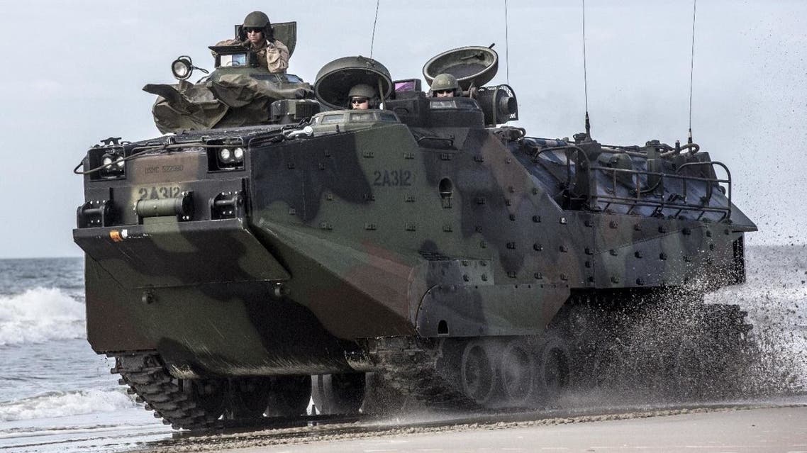 1-6_conducts_ship-to-shore_assault_150413-M-PJ201-028