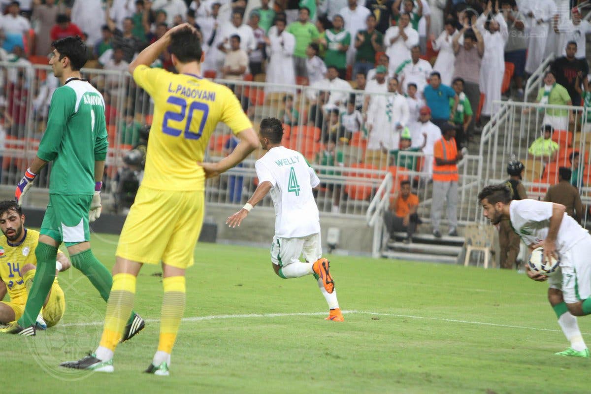 الأهلي في مباراة سابقة ضد نفط طهران