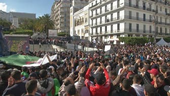 طلاب الجزائر يعلنون إضرابا وطنيا رفضا لاستمرار النظام