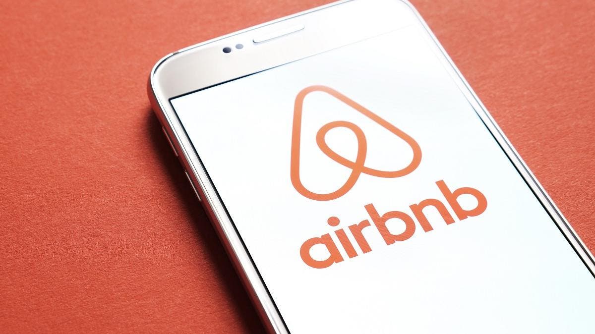 Airbnb تعلق عملياتها في روسيا وبيلاروسيا thumbnail
