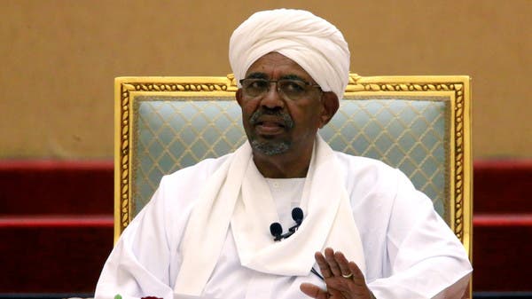 "العربية" تكشف اعتراف البشير بإعدامه 28 ضابطاً عام 1990