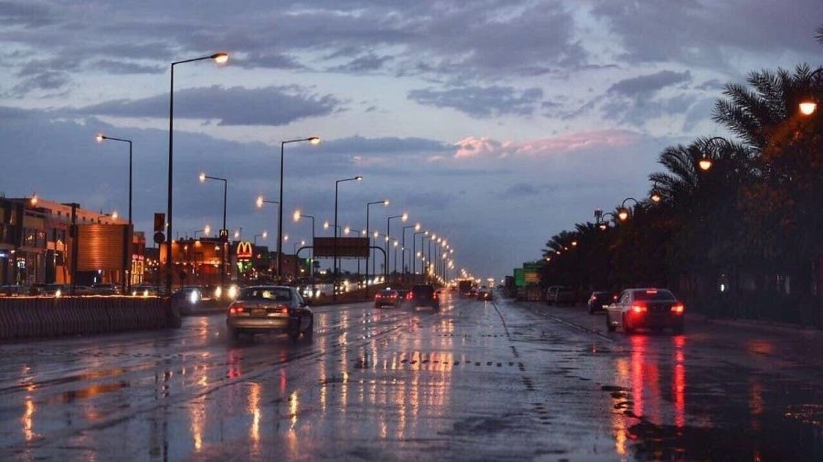أمطار غزيرة في الرياض.. والأرصاد تحذر