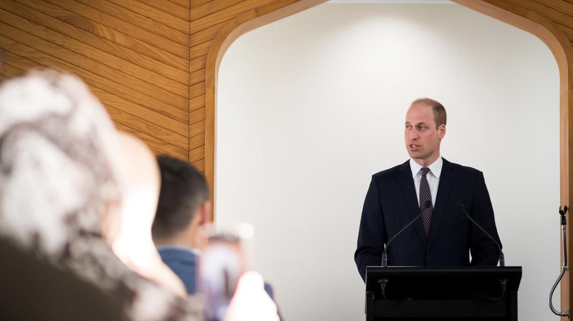 Prince William talking to victims of the New Zealand mosque shooting (Twitter)