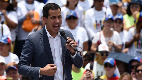 فنزويلا.. غوايدو يكرر دعوة الجيش للتخلي عن مادورو