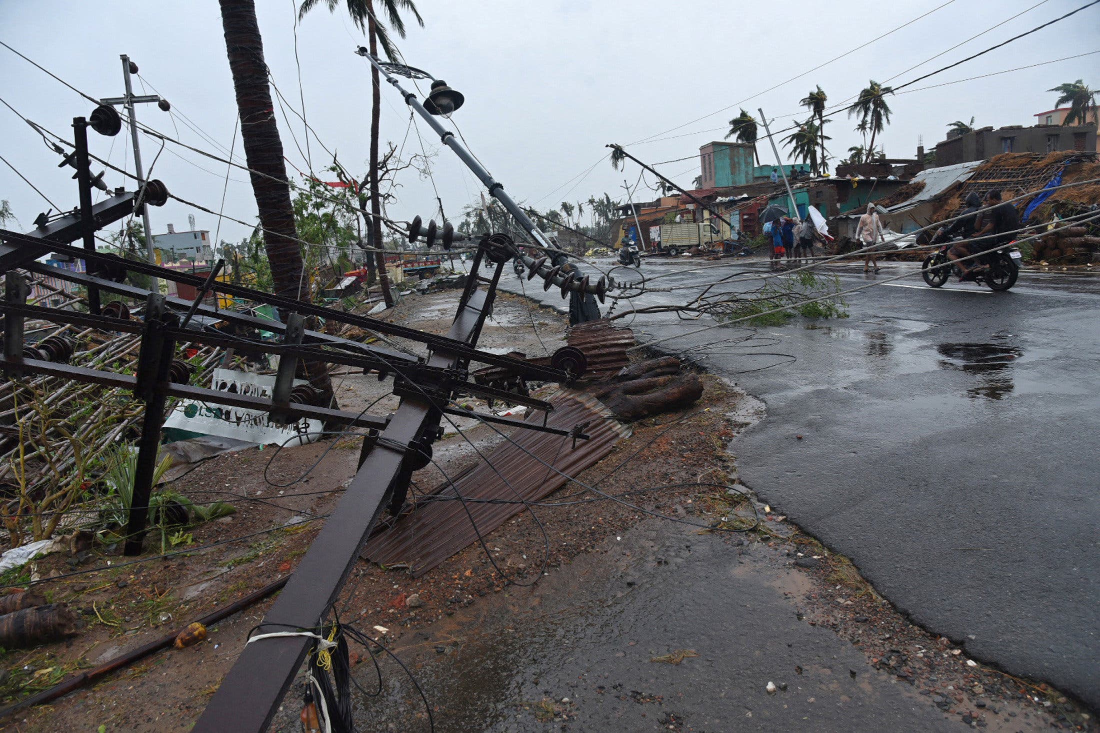 Cyclone Fani Kills At Least 12 In India Before Swiping Bangladesh Al Arabiya English