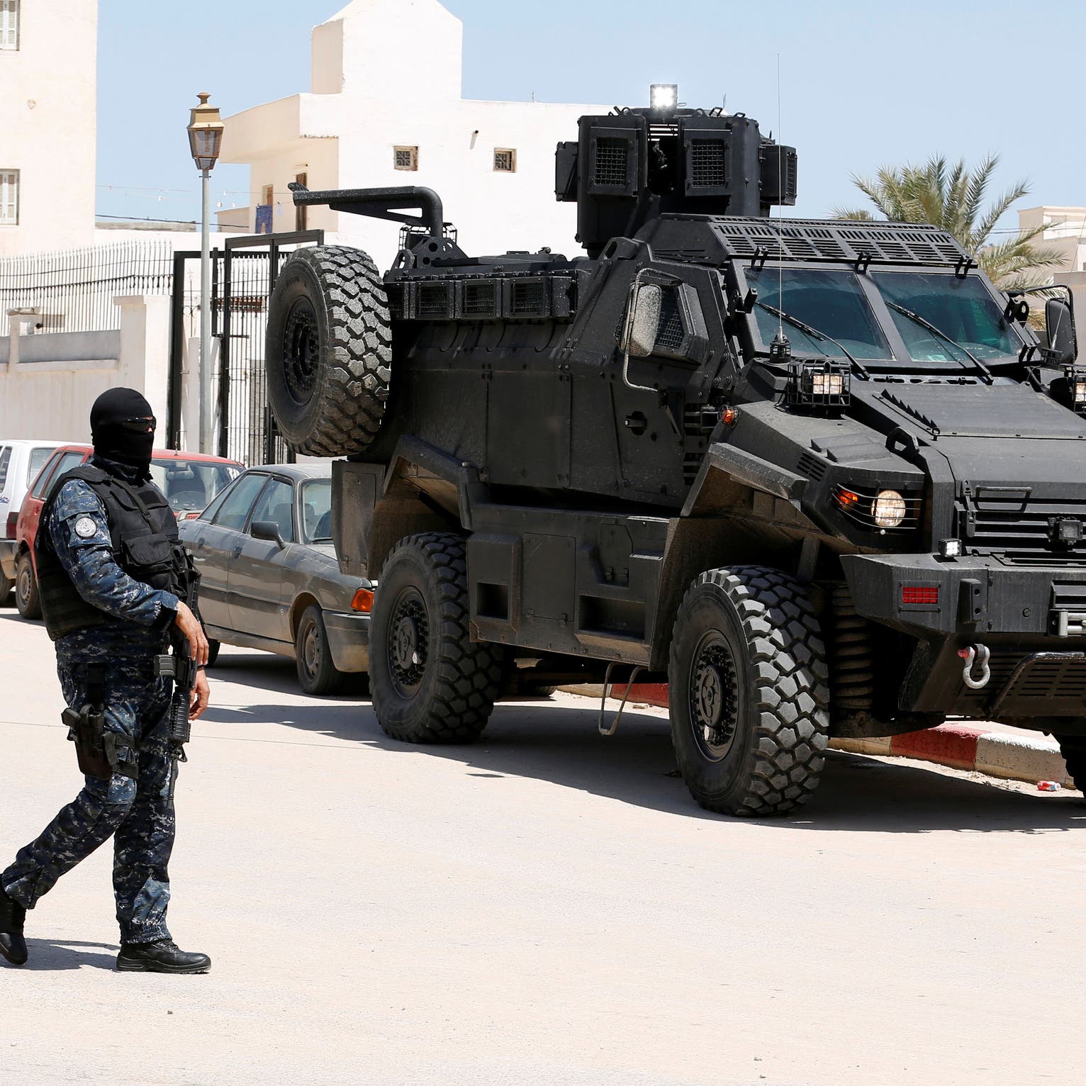 تبادل إطلاق نار بين الشرطة ومتشددين في تونس