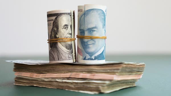 الليرة التركية تهوي لمستوى قياسي واليورو ينهي هبوط 3 أيام
