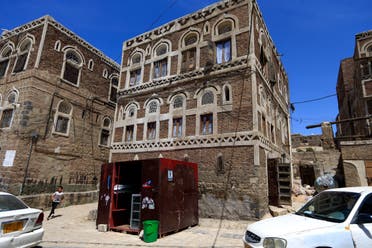 محال تجارية صغيرة في صنعاء