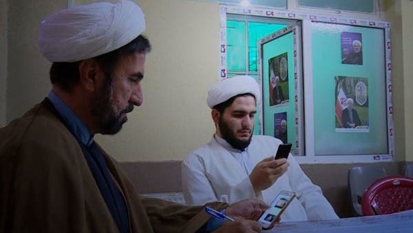 للتعتيم على الاحتجاجات.. "شبكة إنترنت داخلية" في إيران
