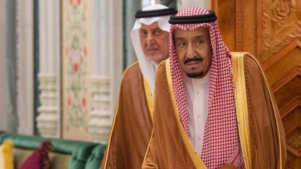 خادم الحرمين يصل مكة لقضاء العشر الأواخر من رمضان