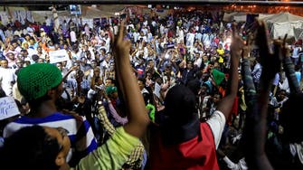 السودان.. قوى التغيير تلوح بالعصيان المدني