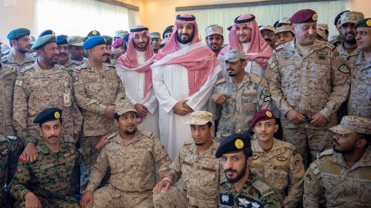 جازان ولي العهد السعودي في زيارة للجنود المرابطين