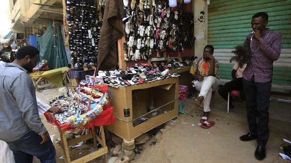 السودان.. محلات تجارية تفتح أبوابها والحافلات تعمل