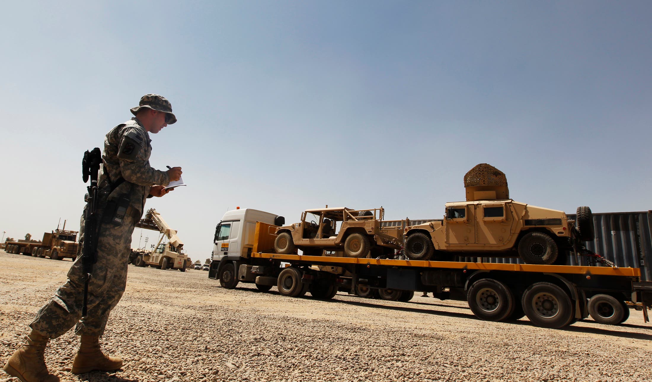 جندي أميركي في قاعدة بلد في العراق