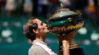 Federer primed for Wimbledon charge after sealing 10th Halle crown