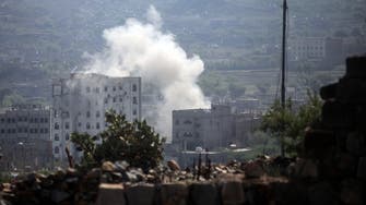  الحوثي يقصف المدنيين بتعز أثناء تسلمهم مواد إغاثية