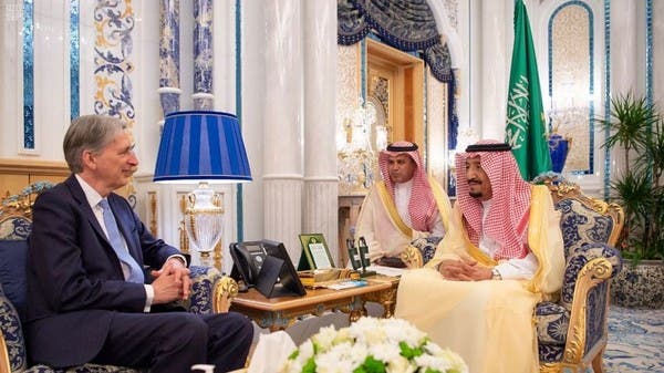 الملك سلمان يبحث مع وزير الخزانة البريطاني الخطر الإيراني