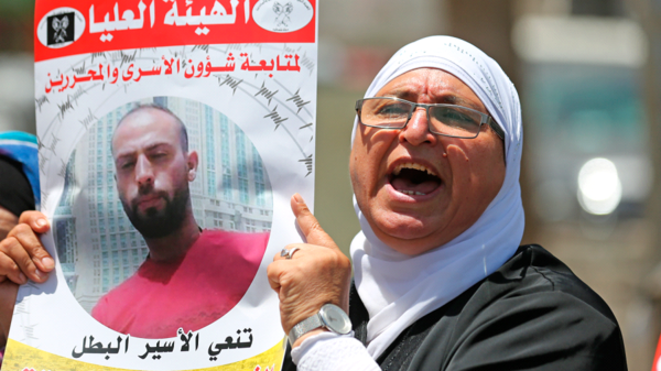 فلسطين تطالب بتحقيق دولي في وفاة أسير